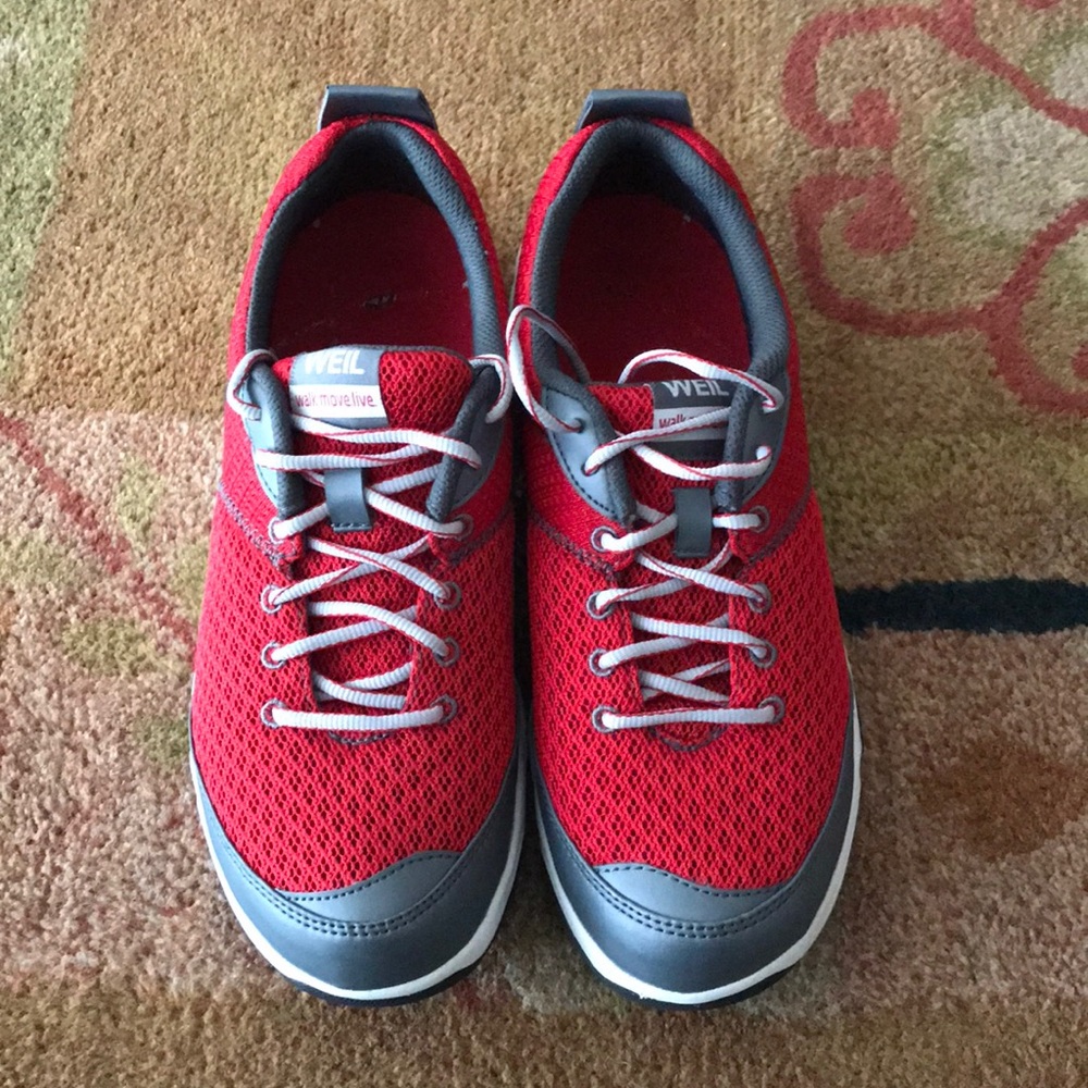 Dr Weil sneakers